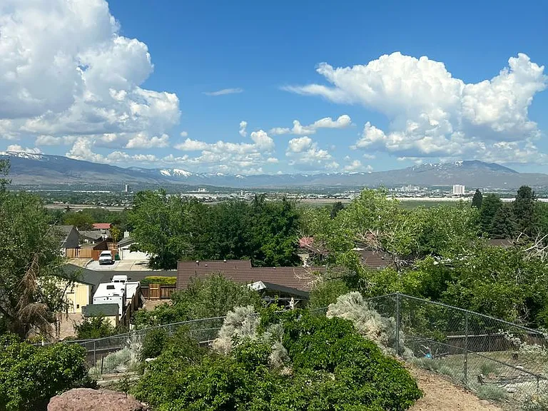 7370 Pembroke Dr — Photo 31