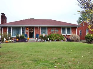 7708 Burr Ln, Louisville, KY 40214