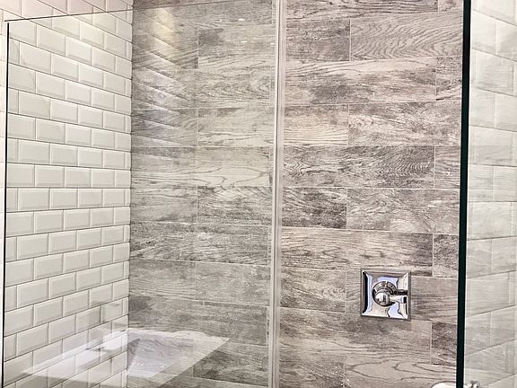 3rd image of 717 Macdonough St #2