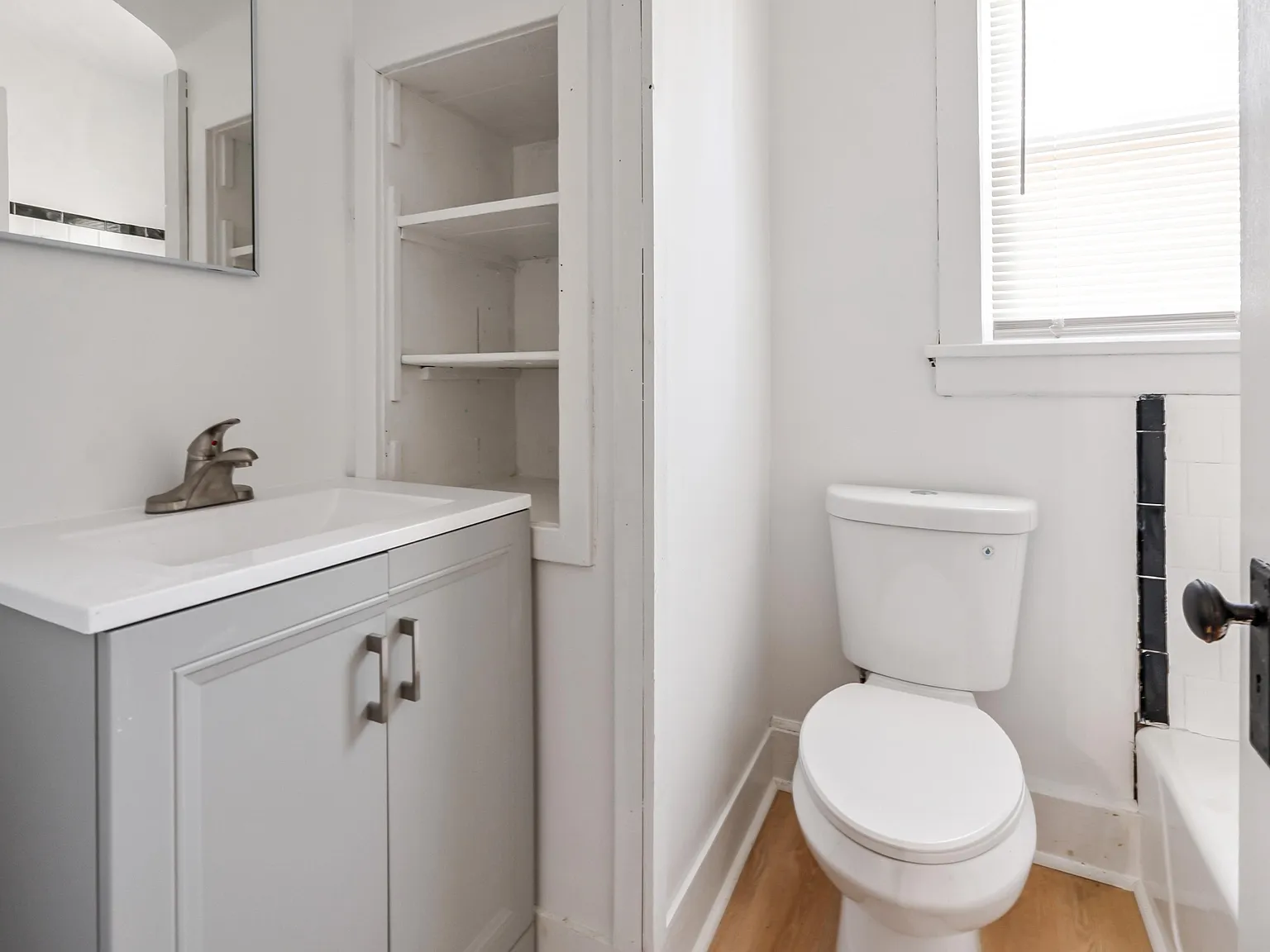 4 bed, 3.5 bath, 3000 sqft, $719 — Photo 3