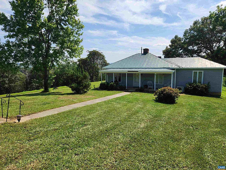 1829 Cabell Rd — Photo 2