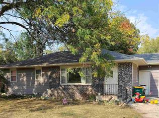 20 Avenue C W, Lake Park, IA 51347