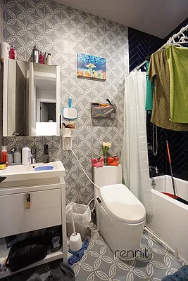 Rented by Rennit Inc. | media 7