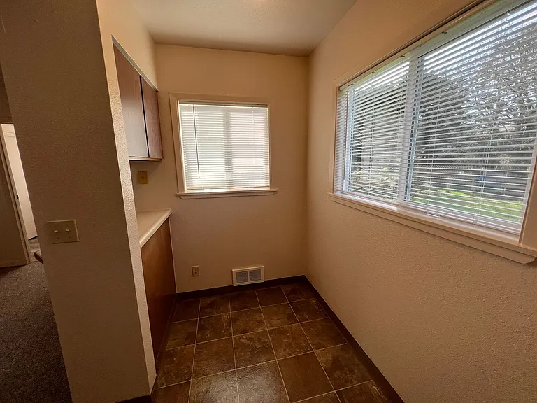 9178 NW Seal Rock St — Photo 14