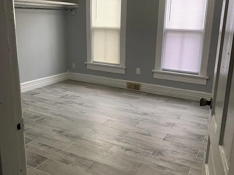 127 S Horton St #1/2 — Photo 2