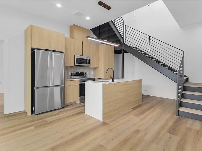 5614 Larkin #H — Photo 2