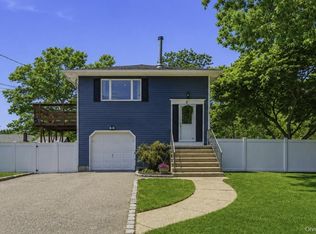 82 Seawanhaka Avenue, Nesconset, NY 11767