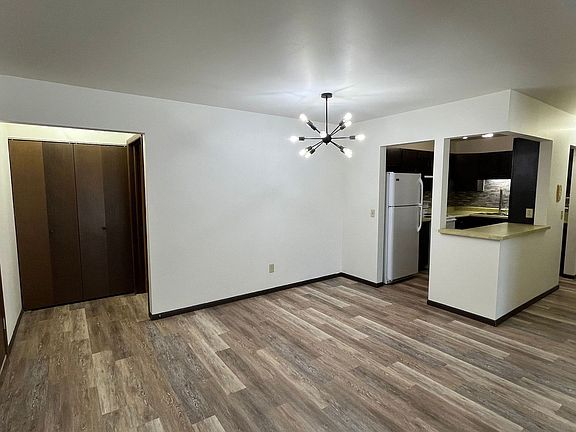 3rd image of 1600 Sawyer Dr APT F