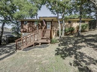 214 Tharp Dr, Highland Village, TX 75077