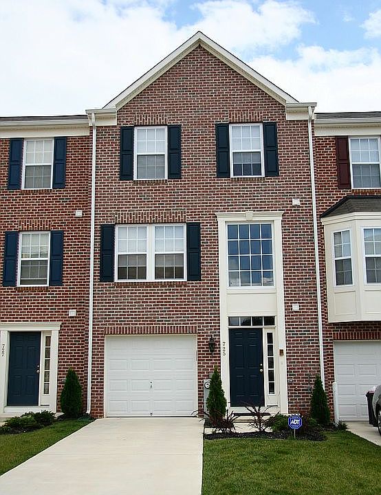 1st image of 725 Wineberry Way