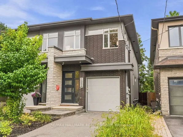 155A Buell St, Ottawa, ON K1Z 7G1
