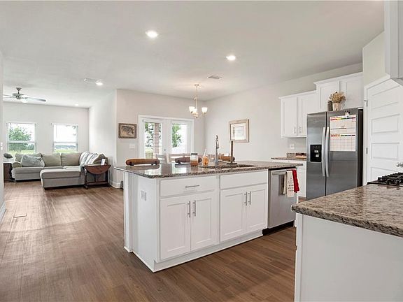 5th image of 9306 Swan Point Rd
