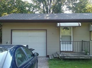 1118 S Carl St, Bolivar, MO 65613