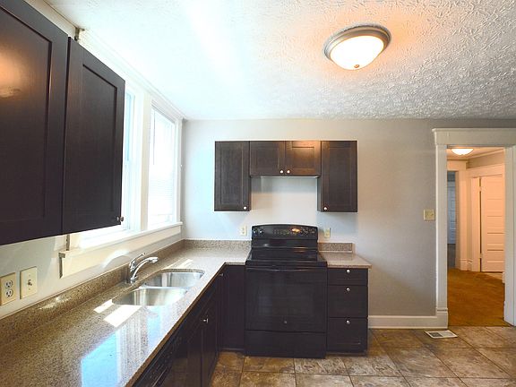 2nd image of 217 Hendricks Pl
