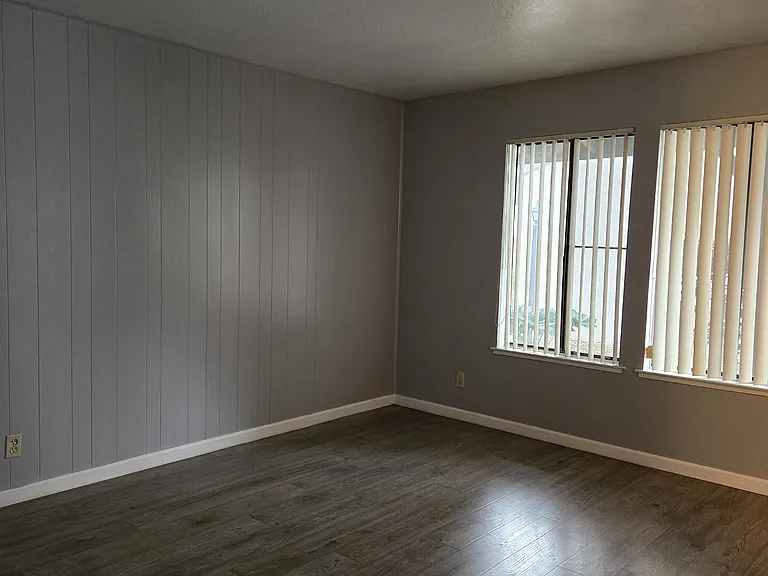 1838 Polk Way — Photo 7