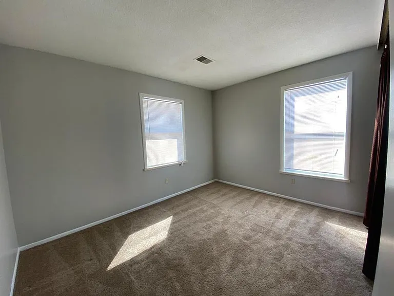 Independence Duplexes — Photo 31