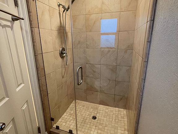 4th image of 10423 Madrid Way