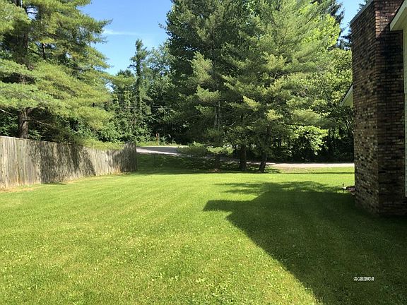 2nd image of 7519 Longmeadow Ln
