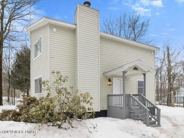 1013 Rob Roy Dr, Tobyhanna, PA 18466