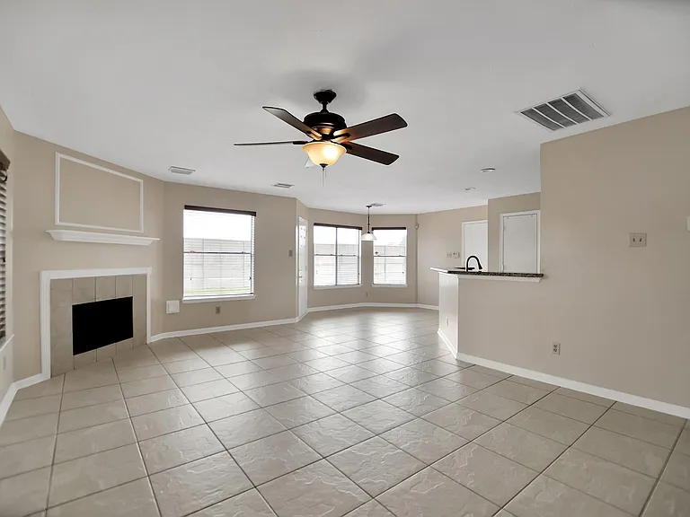 2939 Sailors Moon Dr — Photo 9