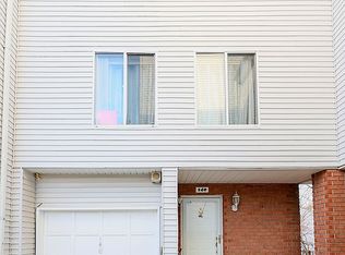 140 Emily Ln, Staten Island, NY 10312