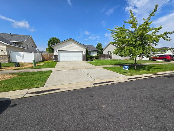 2nd image of 2789 N Ivy Ln