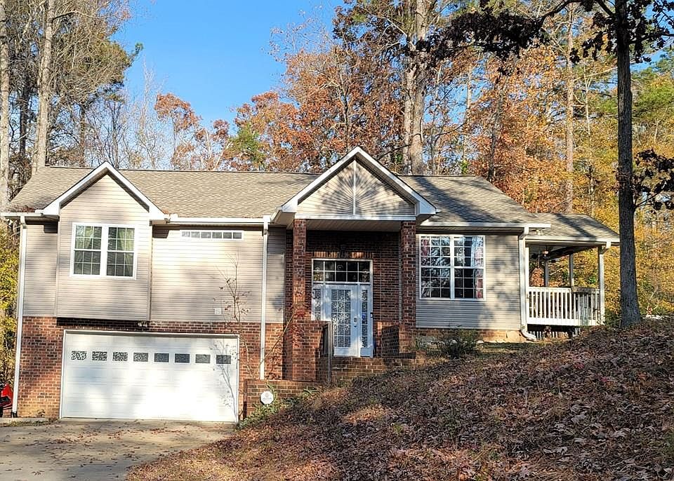 1st image of 121 Cherokee Dr