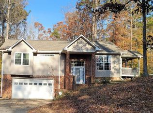 121 Cherokee Dr, Greenwood, SC 29646
