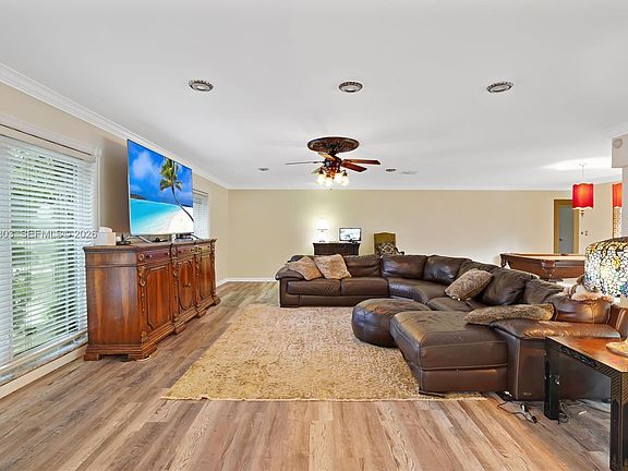 5th image of 8541 N Lake Dasha Dr