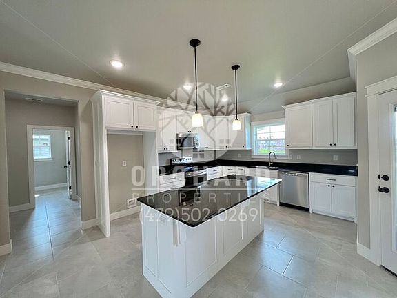 2nd image of 1806 E Hudson Dr