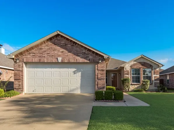 1425 Amber Ct, Burleson, TX 76028