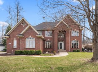 9914 Springstone Rd, McCordsville, IN 46055