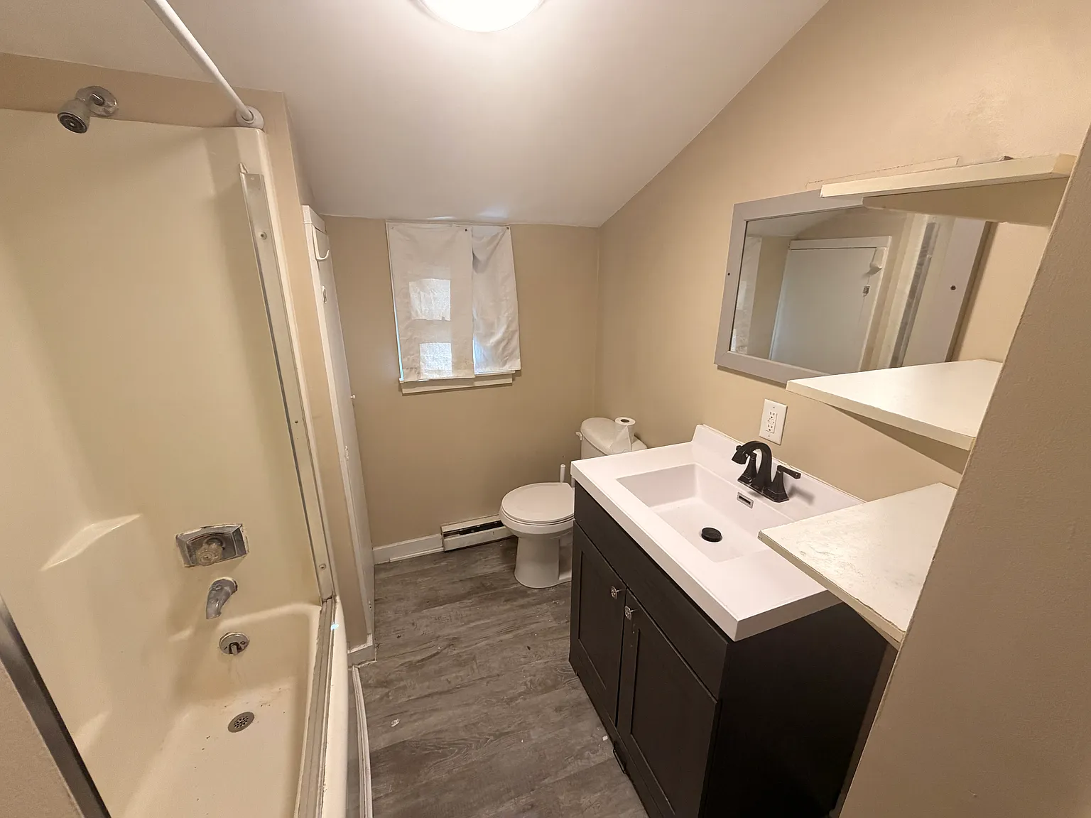 1124 Locust — Photo 3