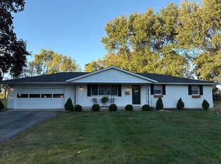 155 Crestwood Dr, Troy, OH 45373