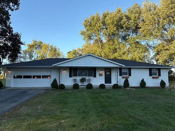 155 Crestwood Dr, Troy, OH 45373