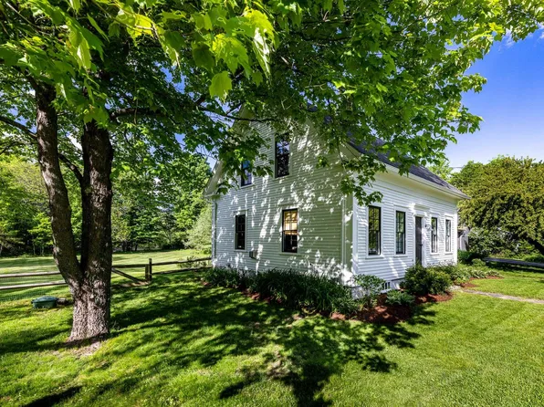 5 Brook Road, Orford, NH 03777