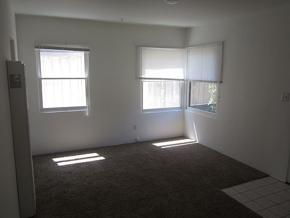 3rd image of 4826 Del Mar Ave