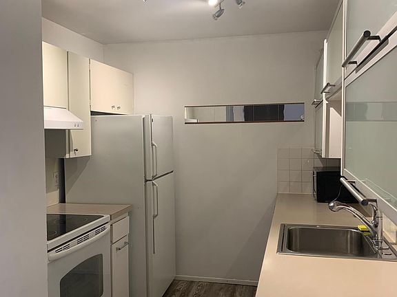 3rd image of 5722 122nd Pl SE APT 231