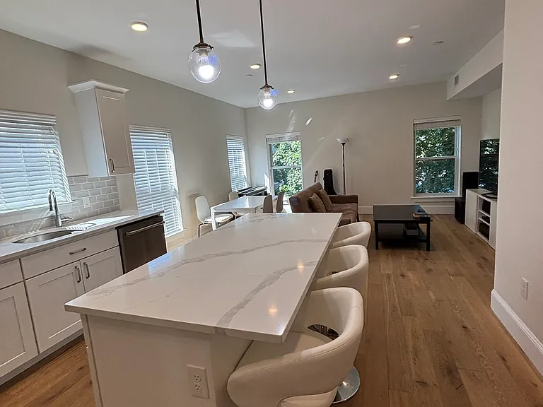 27 Washington St #302 — Photo 6