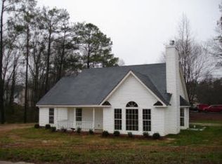 102 4th St, Newnan, GA 30263