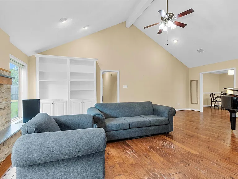 11634 Southlake Dr — Photo 8