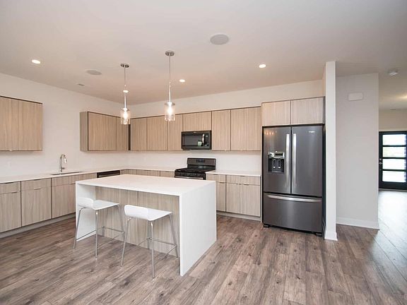 2nd image of 349 Sawgrass Dr #Ufei1w