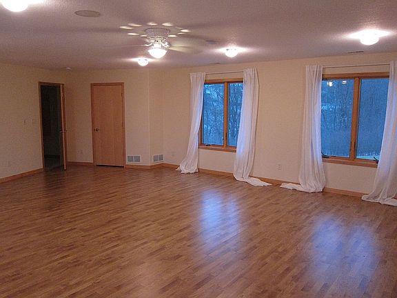 400+ sq. ft bonus room