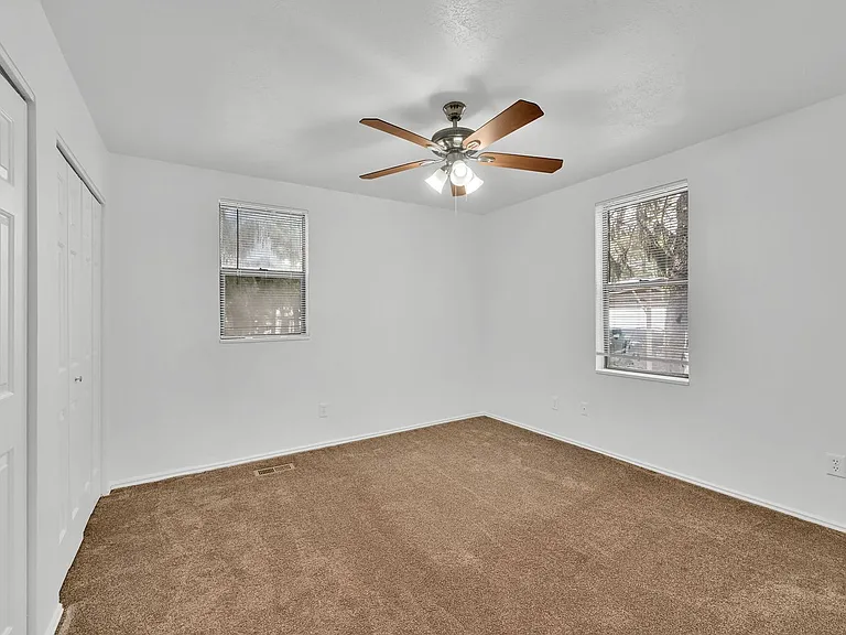 Shady Lane Apartments — Photo 25
