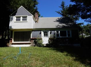 160 Willow Hill Rd, Cherry Valley, MA 01611
