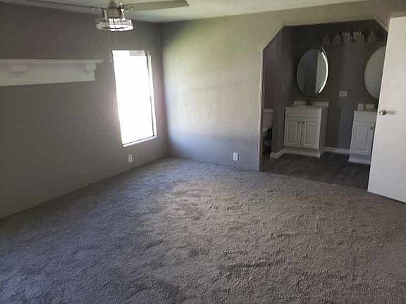 3rd image of 165 Lakeview Dr