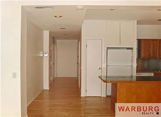 Rented by Warburg | media 8