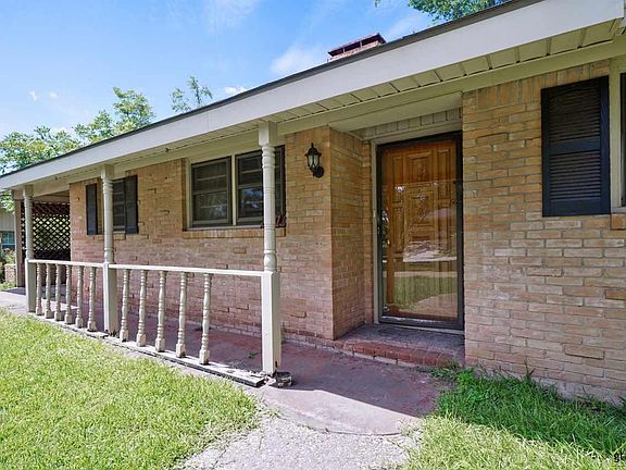 4th image of 2710 Tanglewood Dr