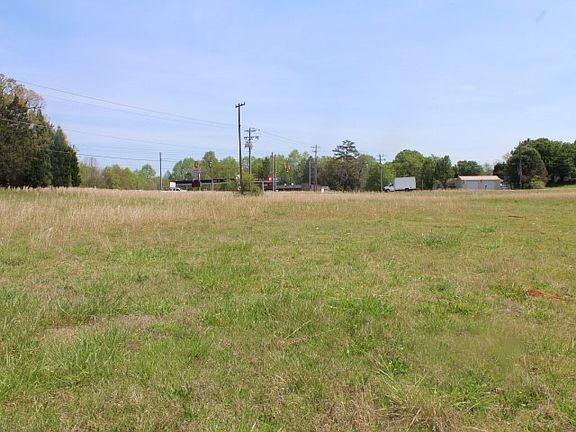 3rd image of 309 Labonte Dr