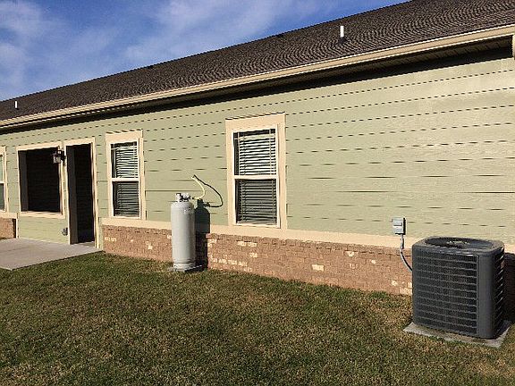 3rd image of 75 Southshore Dr